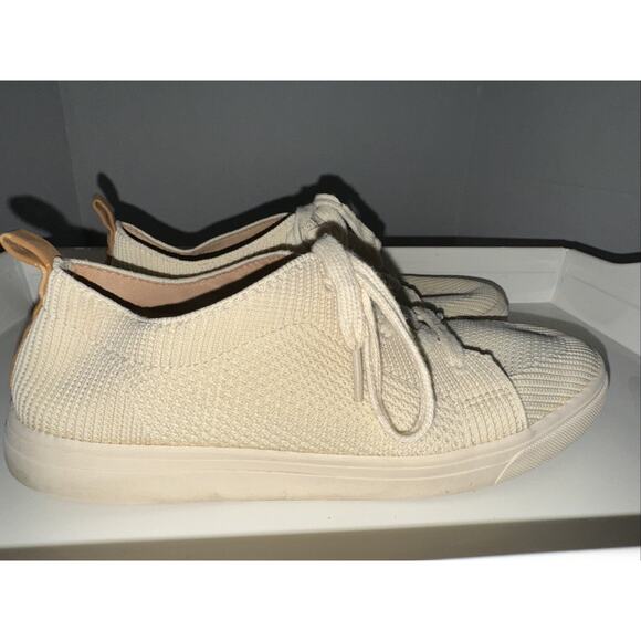 Lucky Brand Laddix Beige/ Cream Sneaker Size 9 M Ladies Round Toe Shoe - Picture 5 of 8